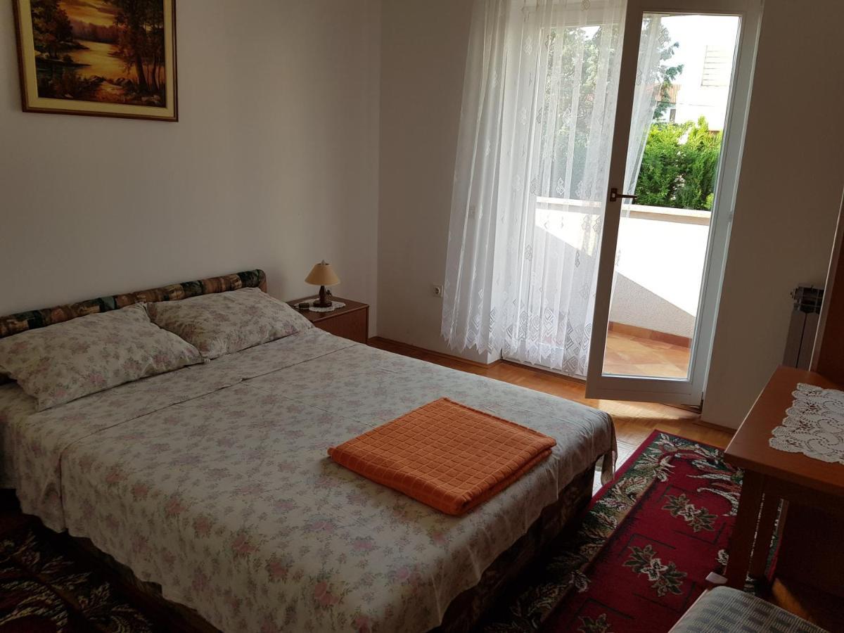 ロヴィニCasa Nadaアパートメント エクステリア 写真