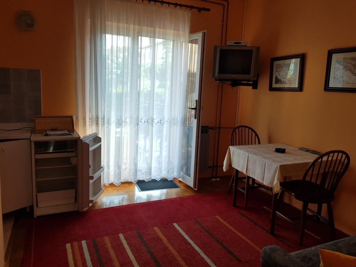 ロヴィニCasa Nadaアパートメント エクステリア 写真