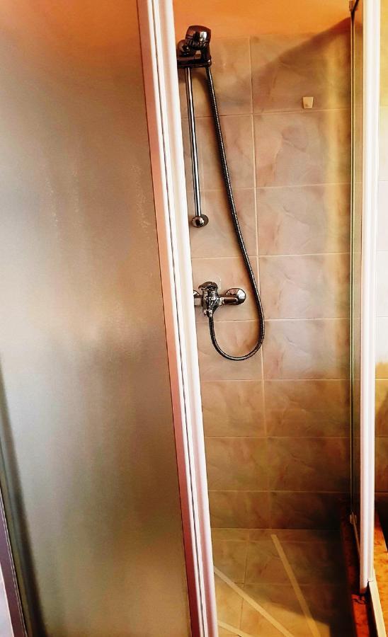 ロヴィニCasa Nadaアパートメント エクステリア 写真